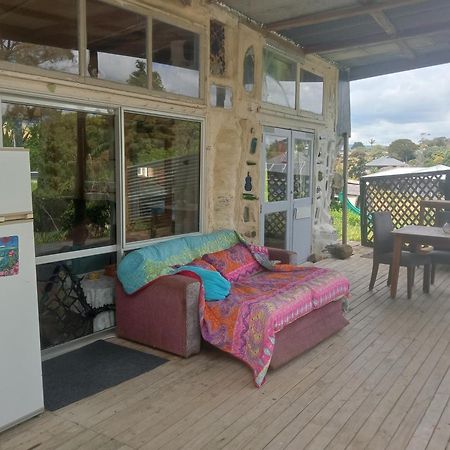 The Mud House Hotell Raglan Exteriör bild